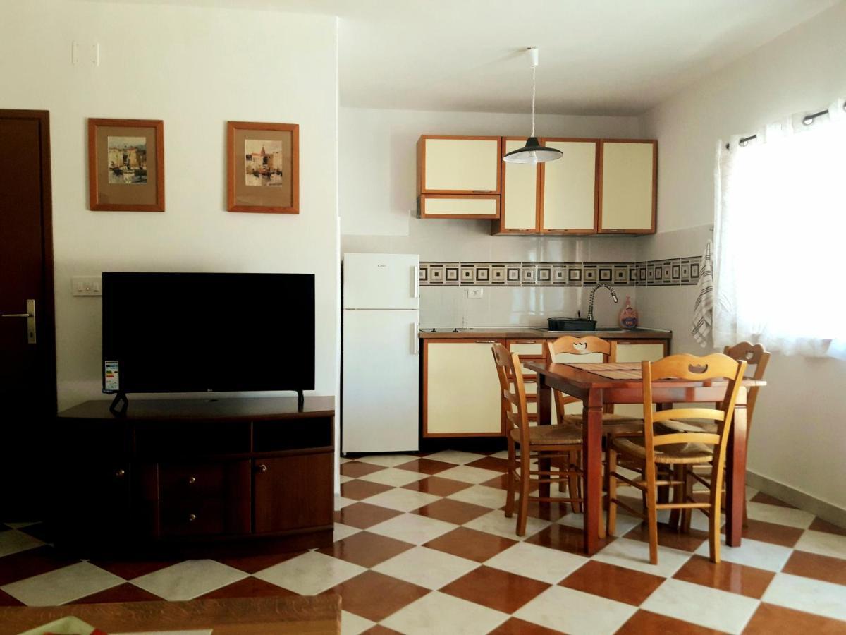 Casa Istriana Nona Pina Villa Kastelir Ngoại thất bức ảnh