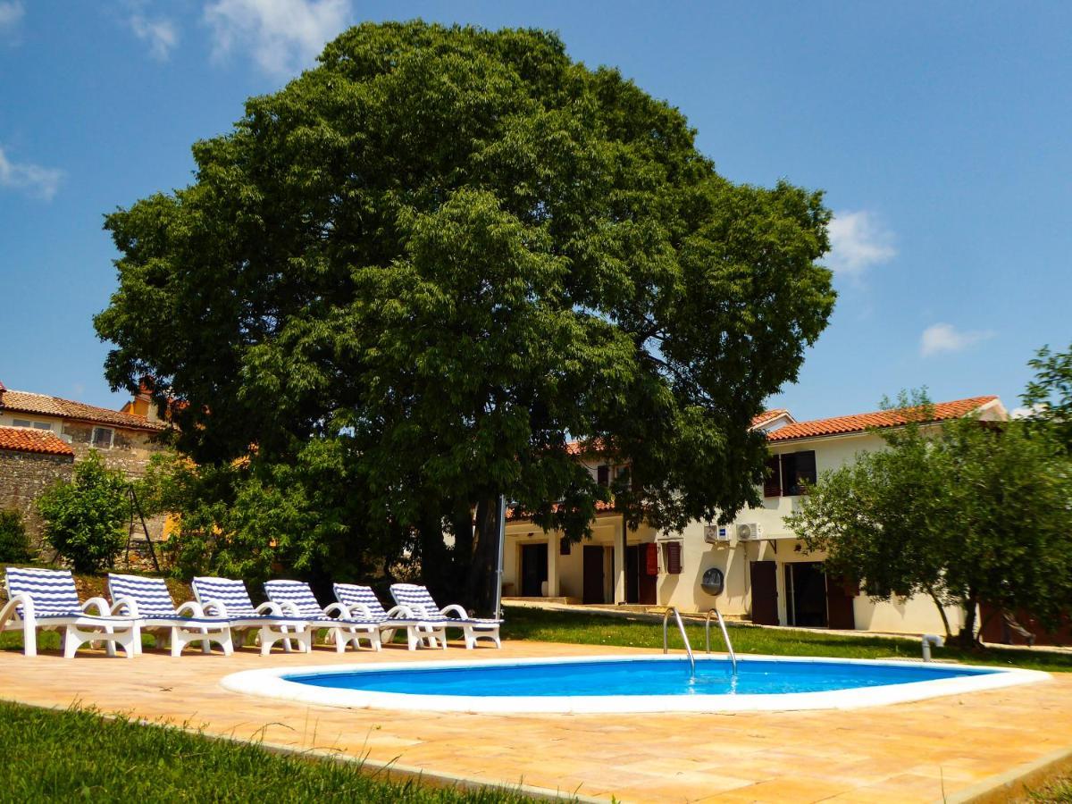Casa Istriana Nona Pina Villa Kastelir Ngoại thất bức ảnh
